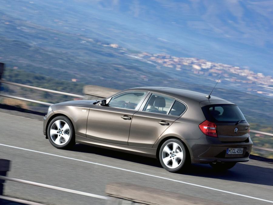 BMW 120d 5-Door 2007 года  (фото 42 из 53)
